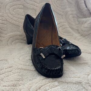 Naturalizer Black Croc-Embossed Loafers with 2.5 inch block heel